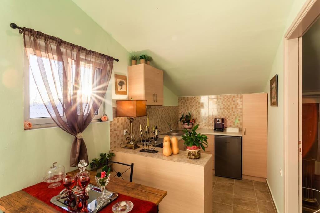 Apartment Bougainvillea House 2