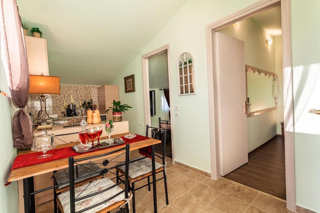 Bougainvillea House 2 Apartamento Kalamata